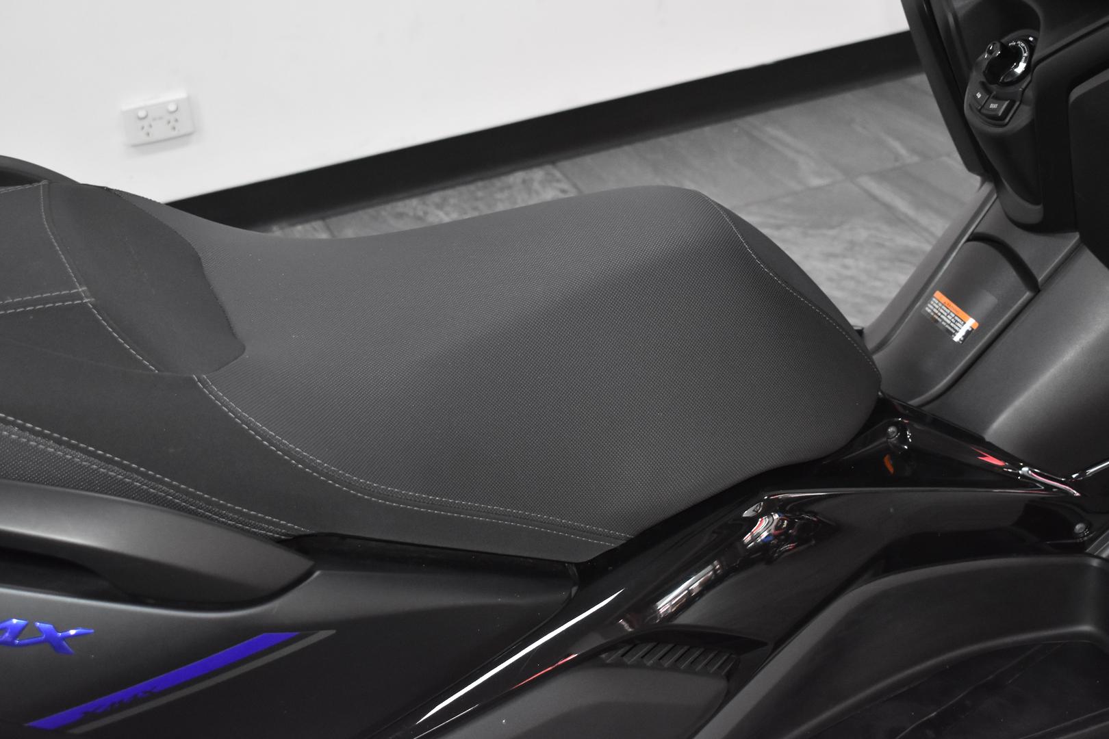 2024 YAMAHA XMAX 300 (CZD300A) SCOOTER