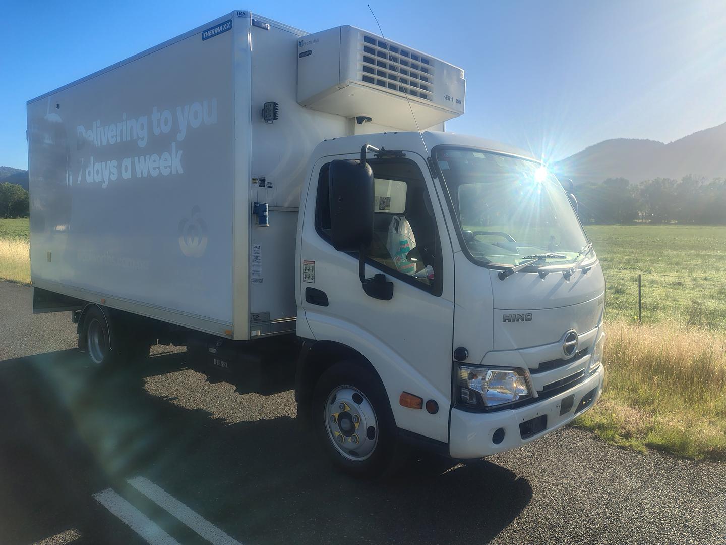 2021 HINO 300 616 REFRIGERATED TRUCK