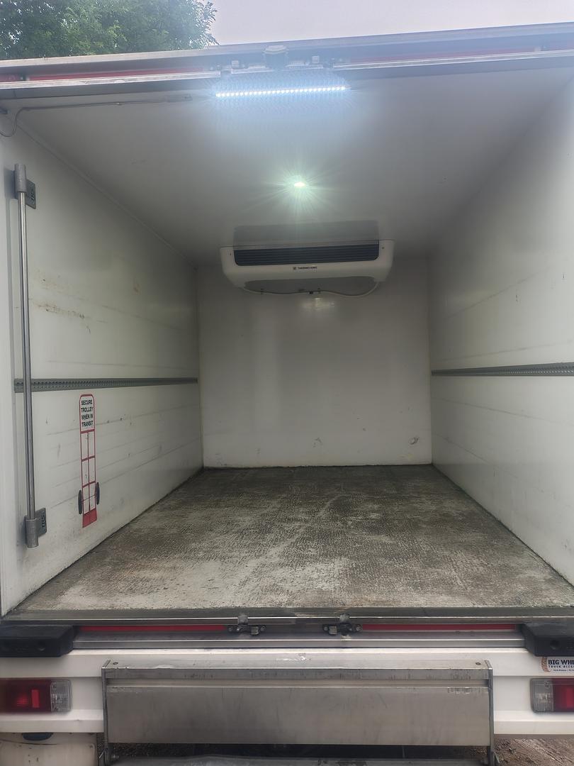 2021 HINO 300 616 REFRIGERATED TRUCK