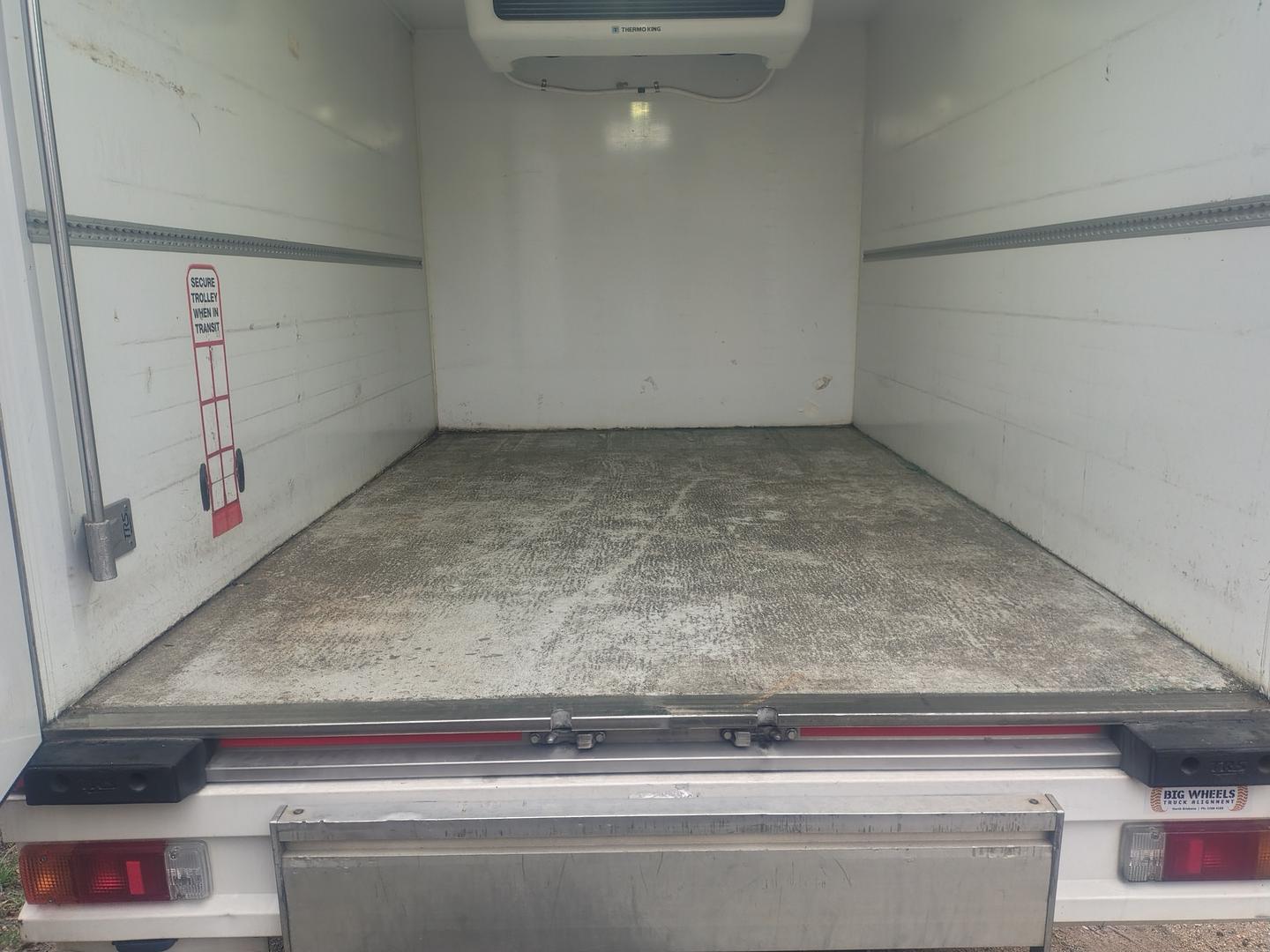 2021 HINO 300 616 REFRIGERATED TRUCK