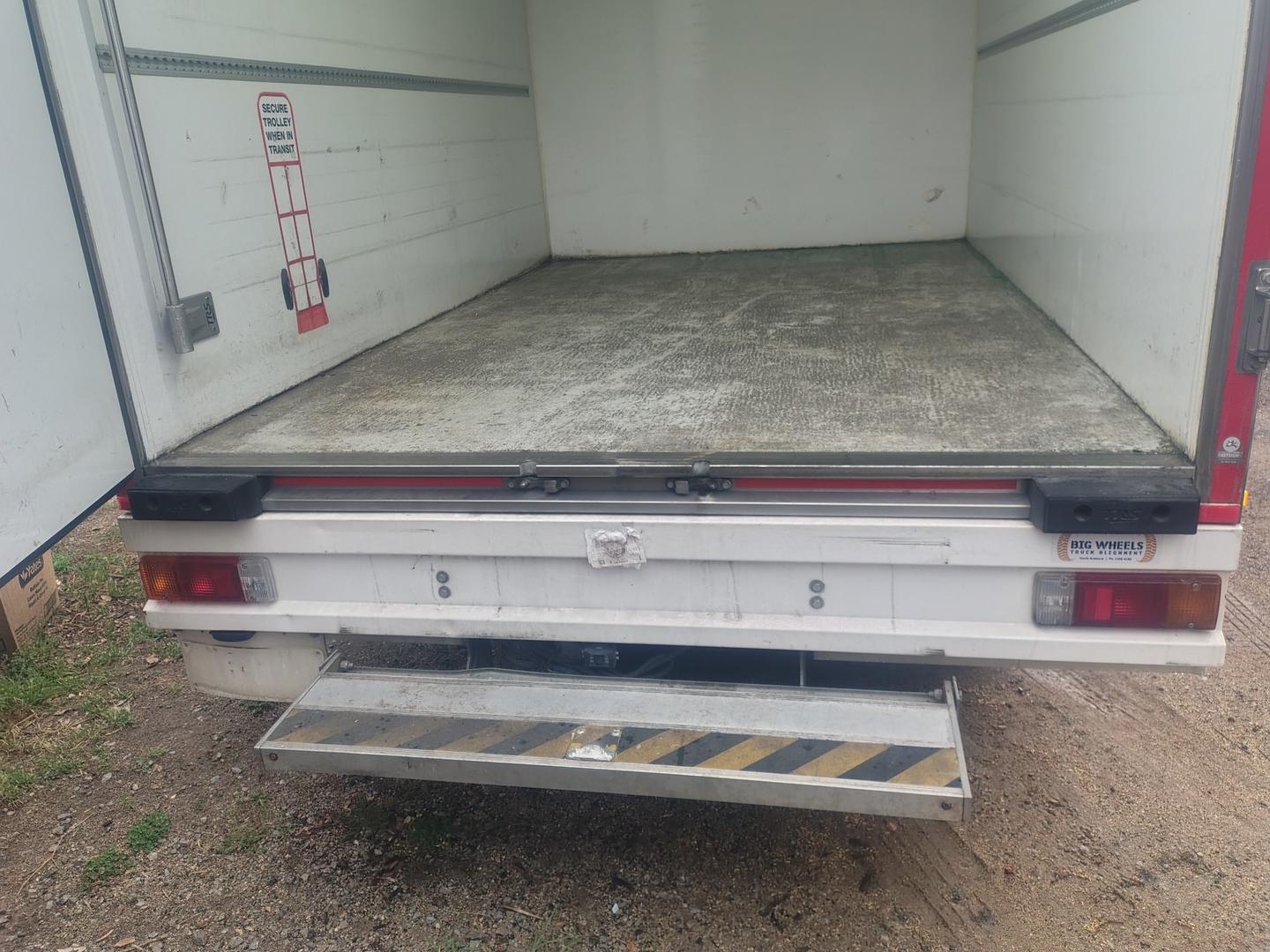 2021 HINO 300 616 REFRIGERATED TRUCK