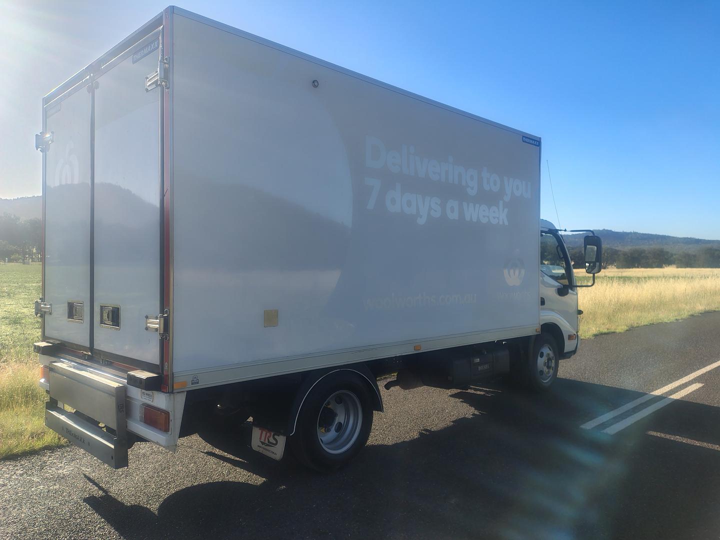2021 HINO 300 616 REFRIGERATED TRUCK