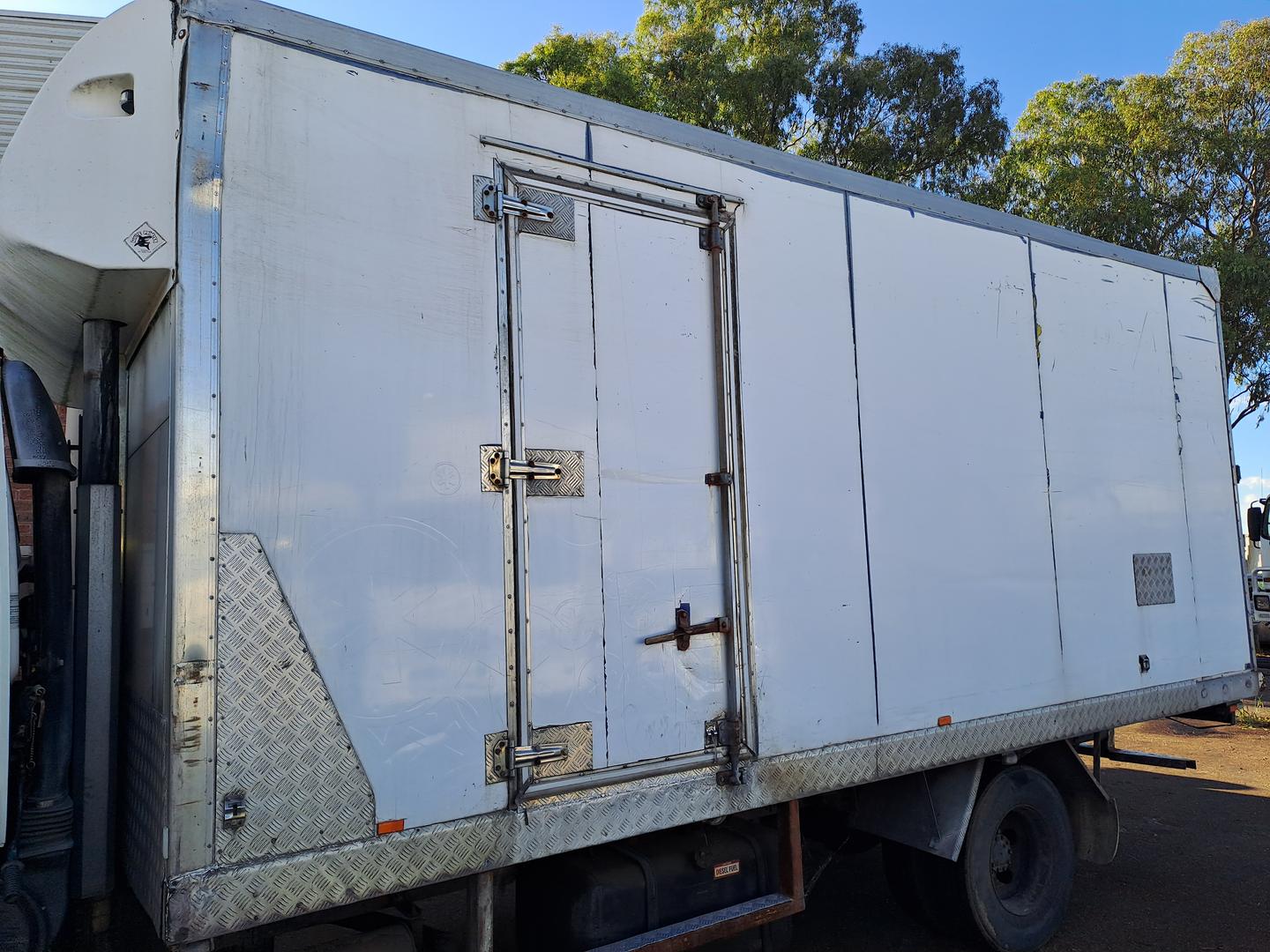 2006 ISUZU FRR F3 550 LONG 6 SP MANUAL C/CHAS