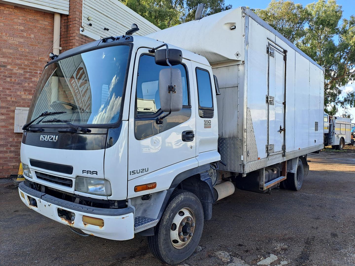 2006 ISUZU FRR F3 550 LONG 6 SP MANUAL C/CHAS