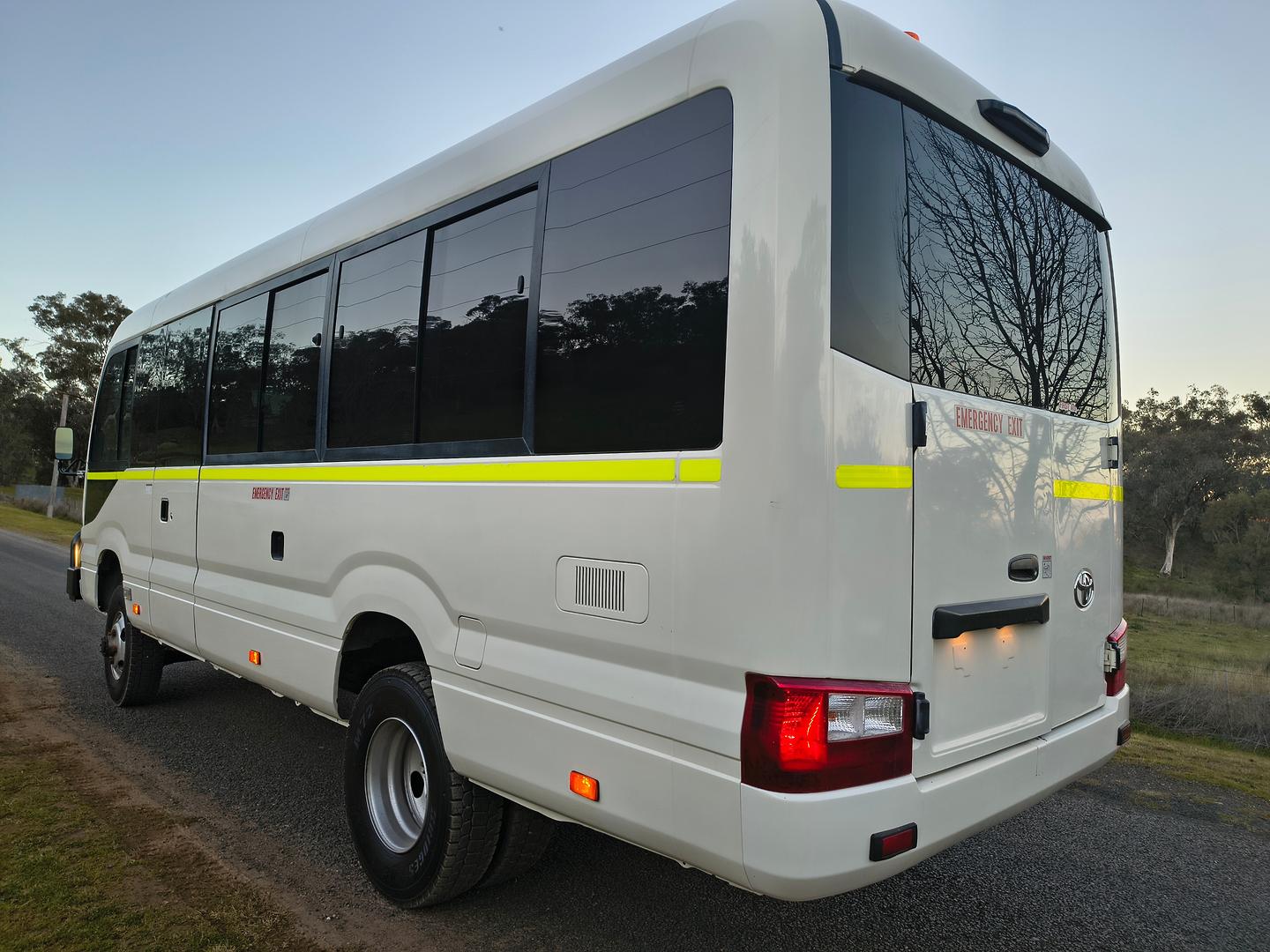 2017 TOYOTA COASTER XZB70R MY17 DELUXE (LWB) 4 SP AUTOMATIC BUS