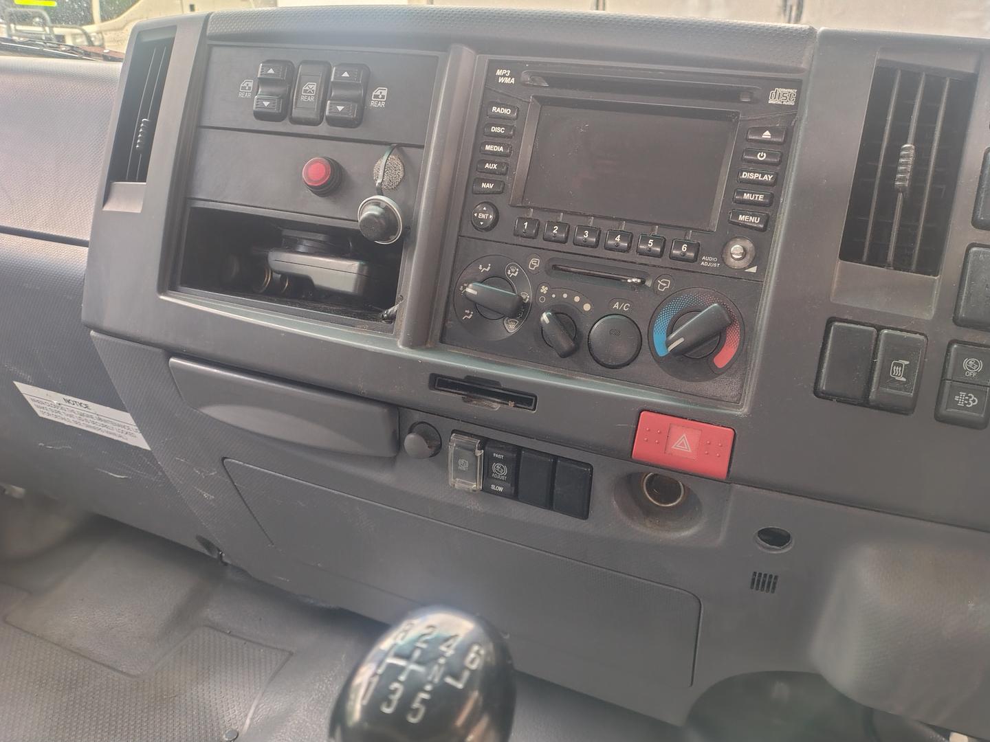2008 ISUZU NQR NH 450 CREW 6 SP MANUAL C/CHAS
