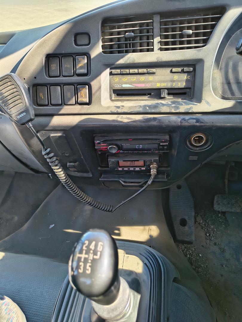 2002 ISUZU FRR FY 550 MEDIUM 6 SP MANUAL TIPPER