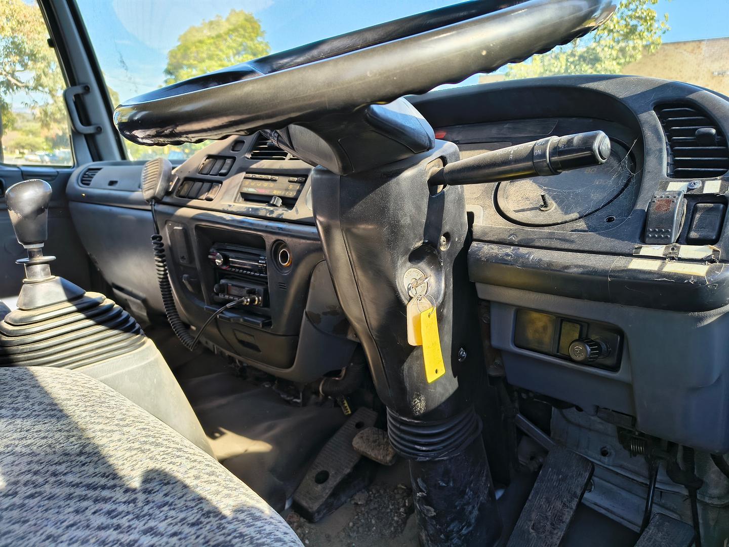 2002 ISUZU FRR FY 550 MEDIUM 6 SP MANUAL TIPPER