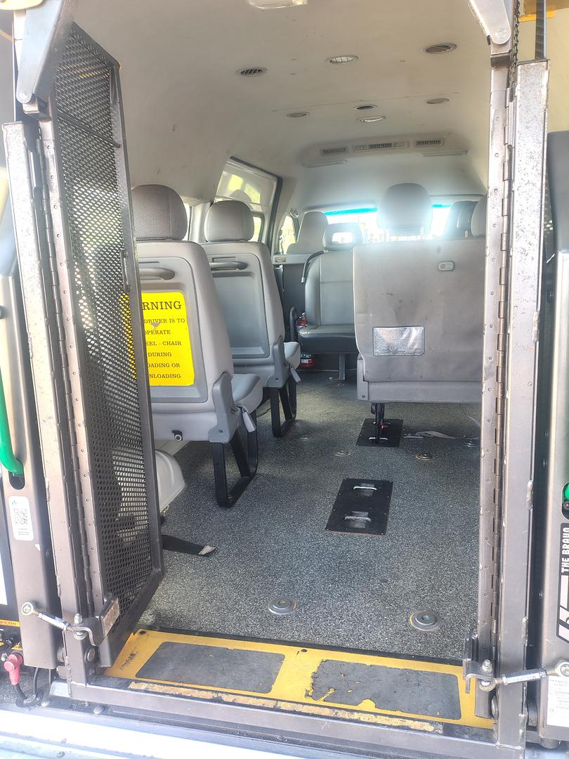 2009 TOYOTA HIACE KDH223R MY07 UPGRADE COMMUTER 5 SP MANUAL BUS
