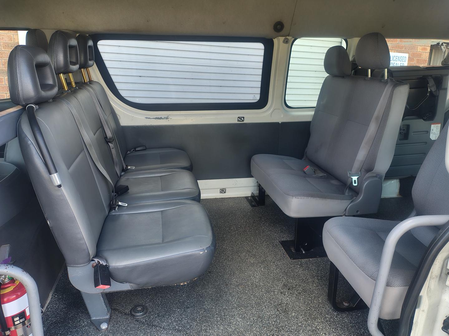2009 TOYOTA HIACE KDH223R MY07 UPGRADE COMMUTER 5 SP MANUAL BUS