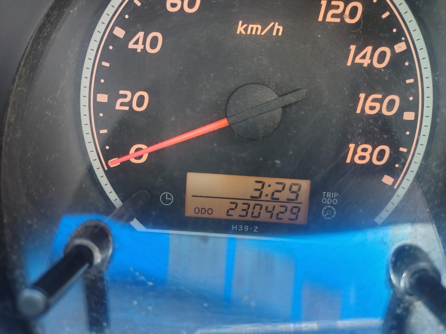 2009 TOYOTA HIACE KDH223R MY07 UPGRADE COMMUTER 5 SP MANUAL BUS
