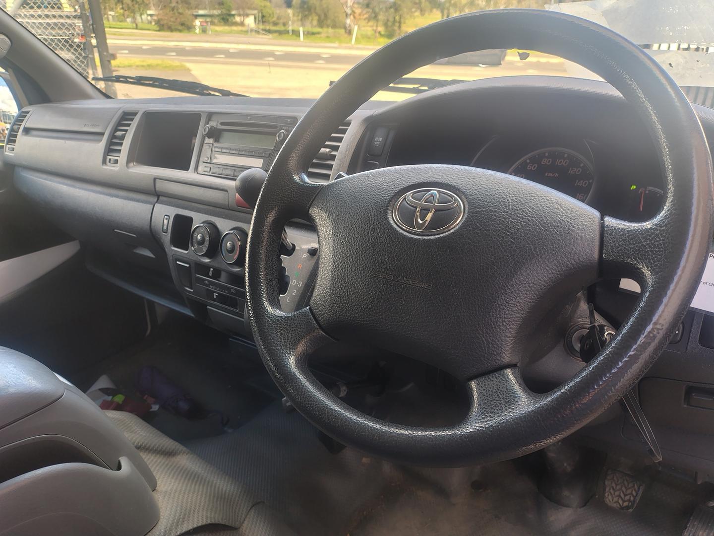2009 TOYOTA HIACE KDH223R MY07 UPGRADE COMMUTER 5 SP MANUAL BUS