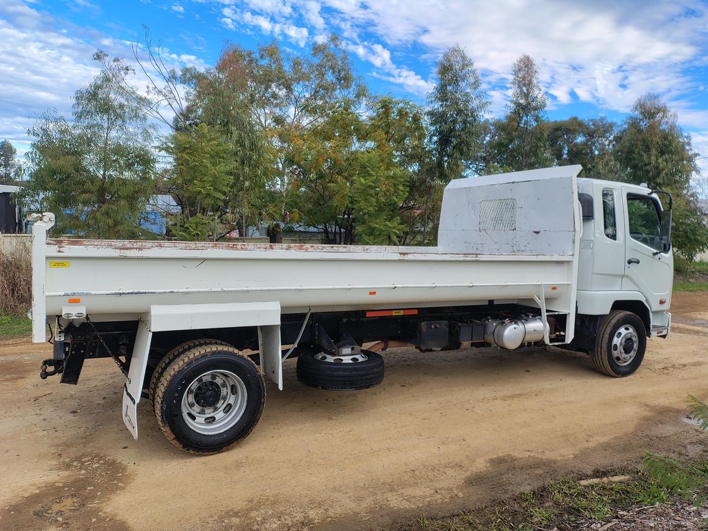2009 MITSUBISHI FUSO FIGHTER FK62F FK600 TIPPER