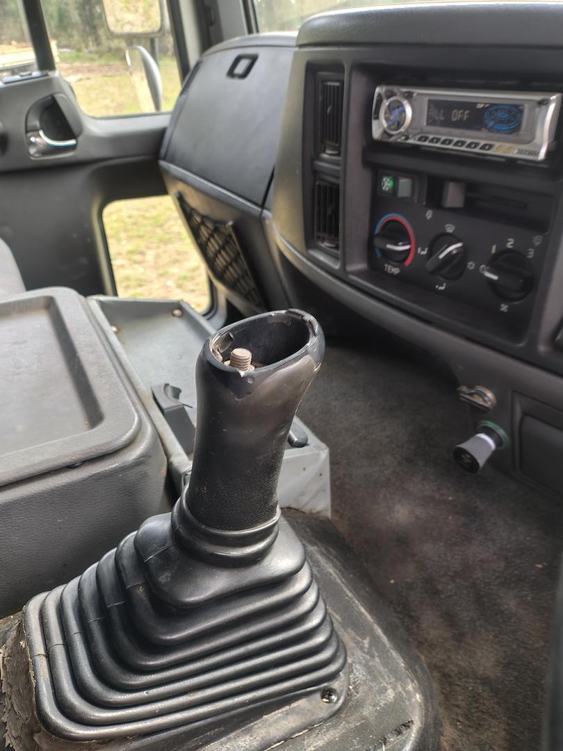 2002 VOLVO FL6 250 (6x4) 9 SP MANUAL C/CHAS