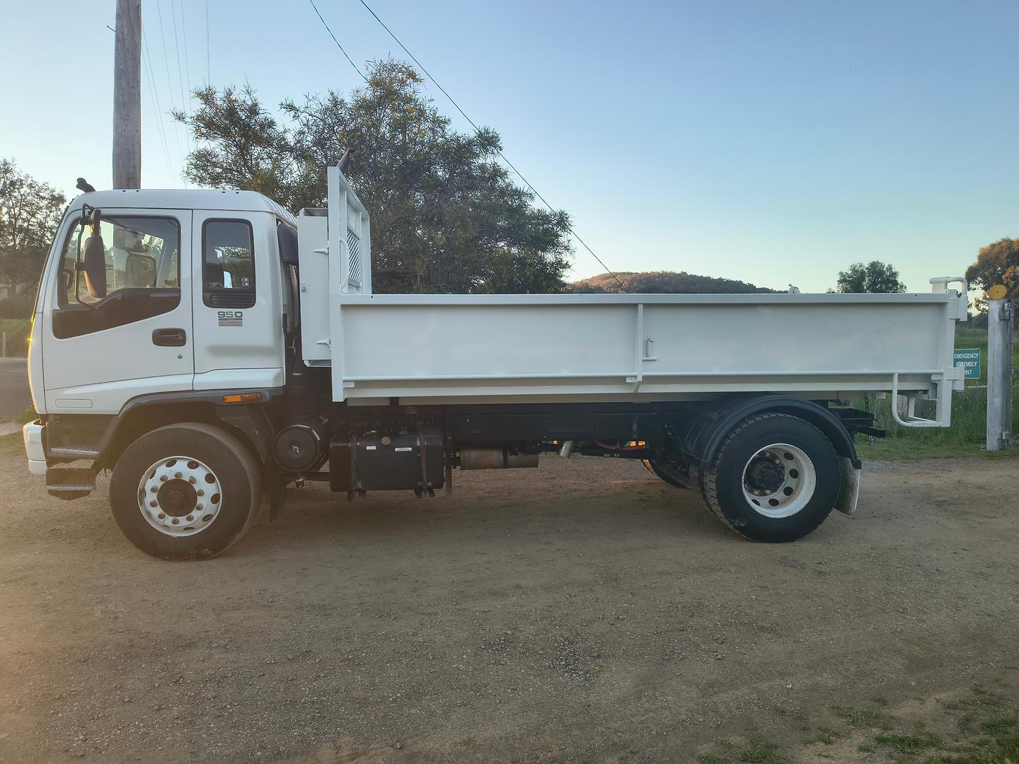 2006 ISUZU FVD FY 950 HEAVY DUTY AUTO 6 SP AUTOMATIC + O/DRIVE C/CHAS