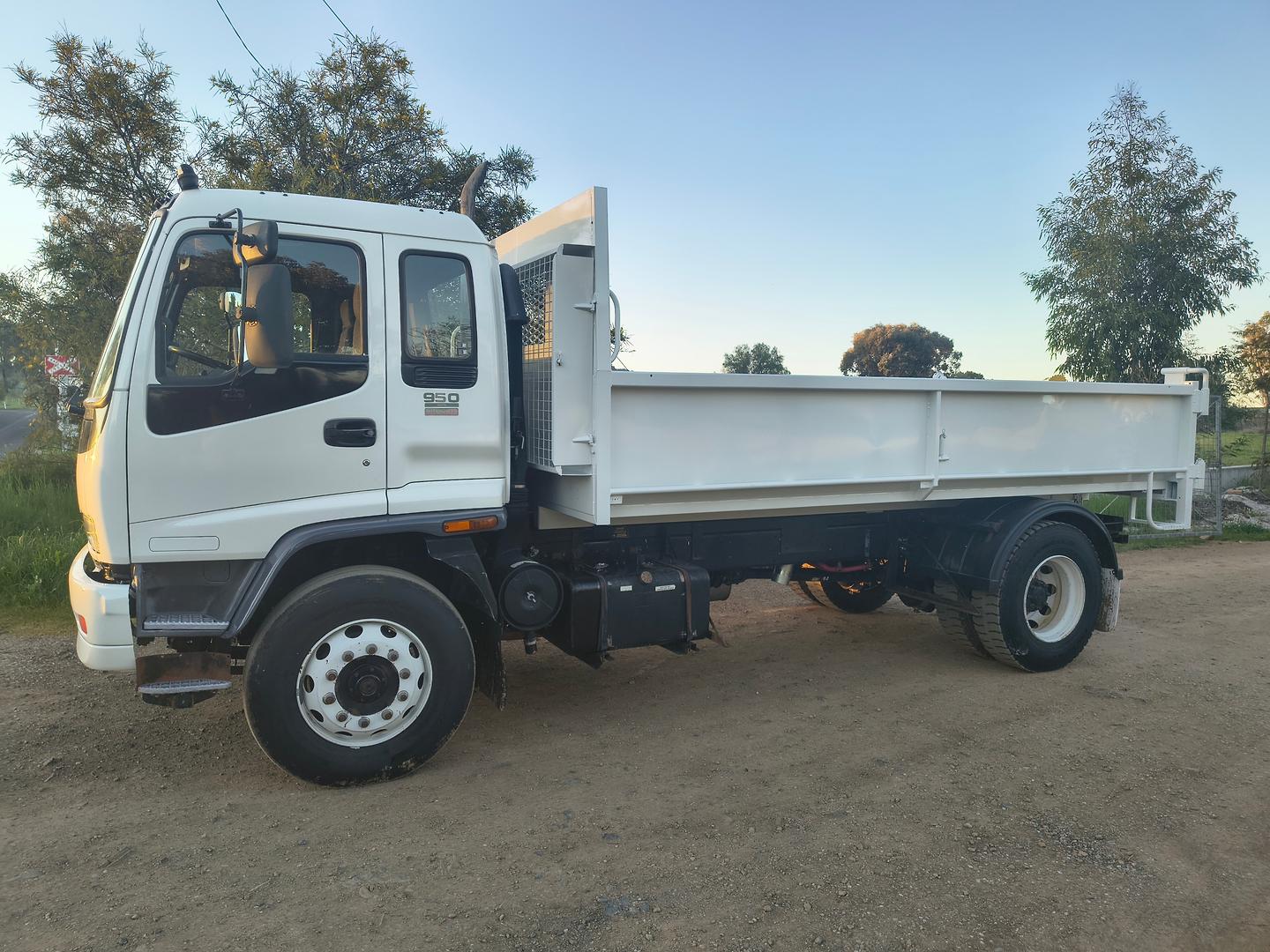 2006 ISUZU FVD FY 950 HEAVY DUTY AUTO 6 SP AUTOMATIC + O/DRIVE C/CHAS