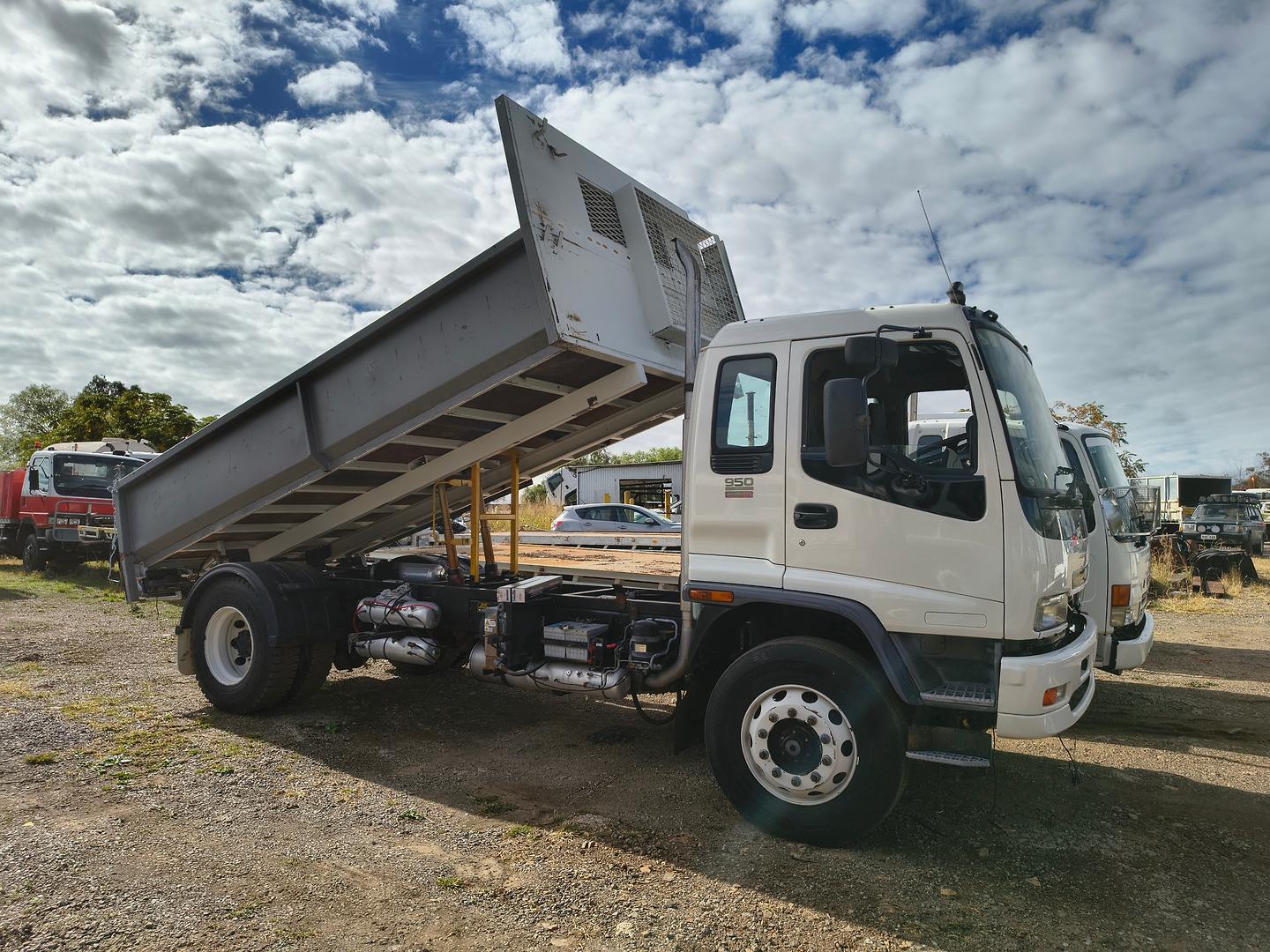 2006 ISUZU FVD FY 950 HEAVY DUTY AUTO 6 SP AUTOMATIC + O/DRIVE C/CHAS