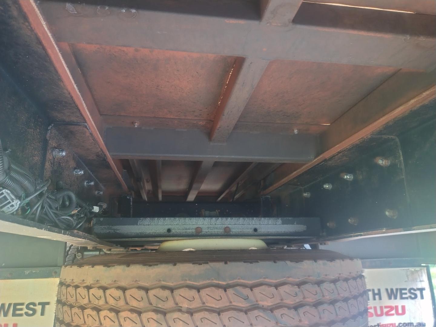 2013 ISUZU FTS 800 4X4 AUTOMATIC BUS