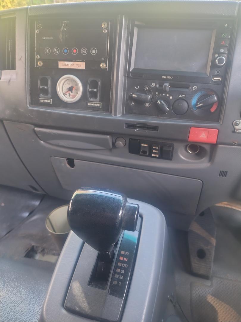 2013 ISUZU FTS 800 4X4 AUTOMATIC BUS