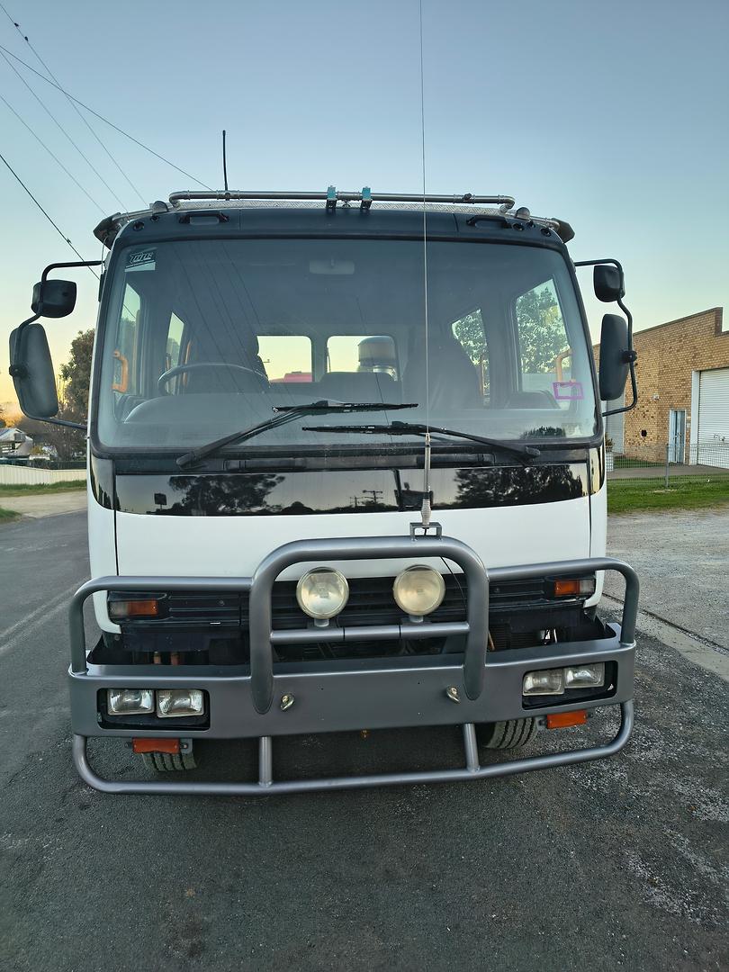 2006 ISUZU FSS F3 550 (4x4) 6 SP MANUAL CREW C/CHAS