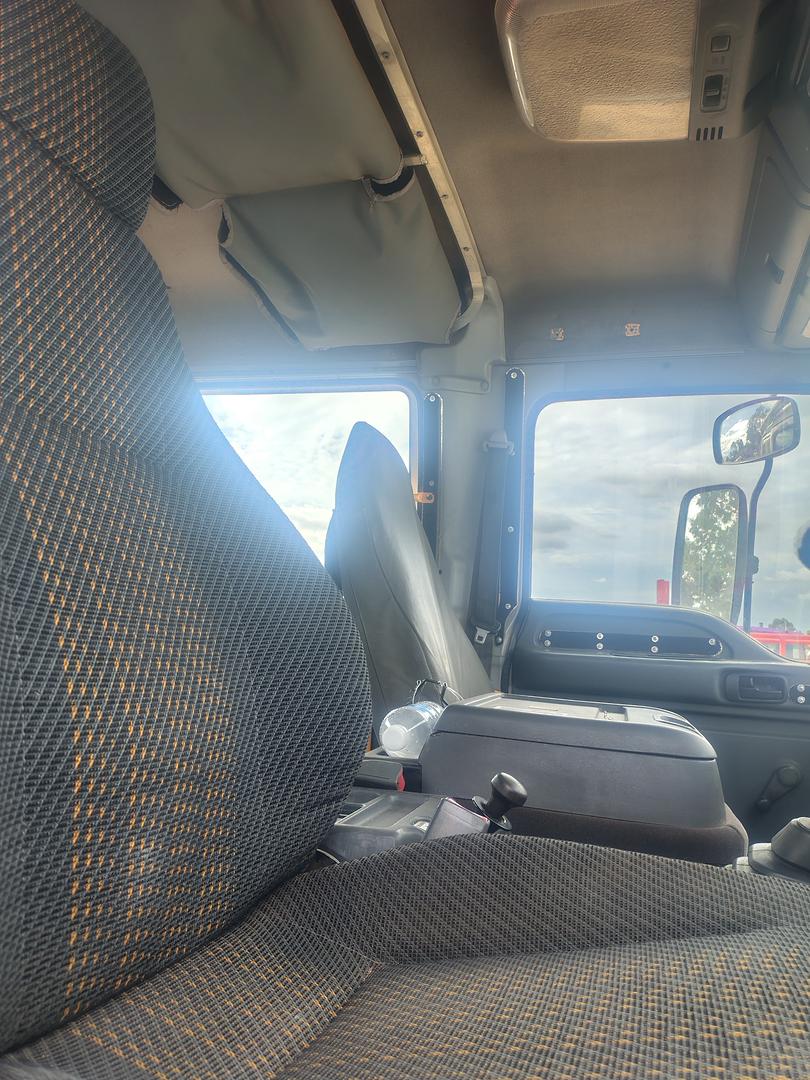 2006 ISUZU FSS F3 550 (4x4) 6 SP MANUAL CREW C/CHAS
