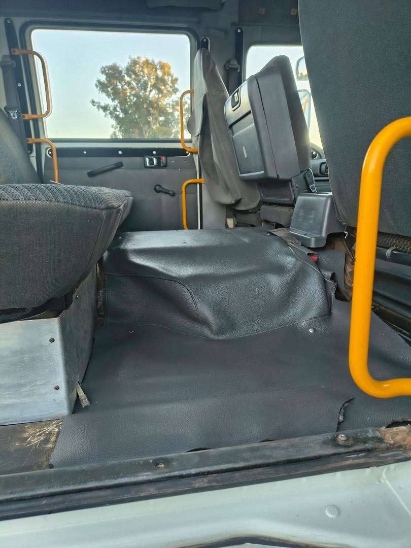 2006 ISUZU FSS F3 550 (4x4) 6 SP MANUAL CREW C/CHAS