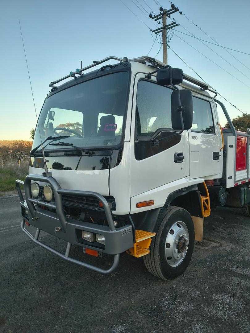 2006 ISUZU FSS F3 550 (4x4) 6 SP MANUAL CREW C/CHAS