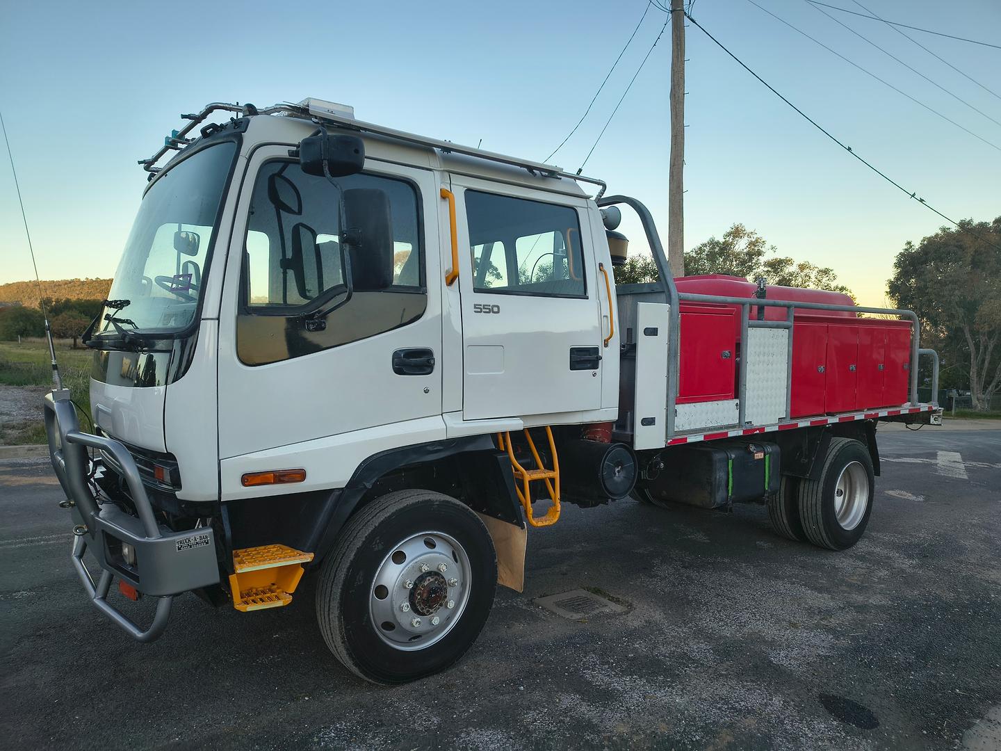 2006 ISUZU FSS F3 550 (4x4) 6 SP MANUAL CREW C/CHAS
