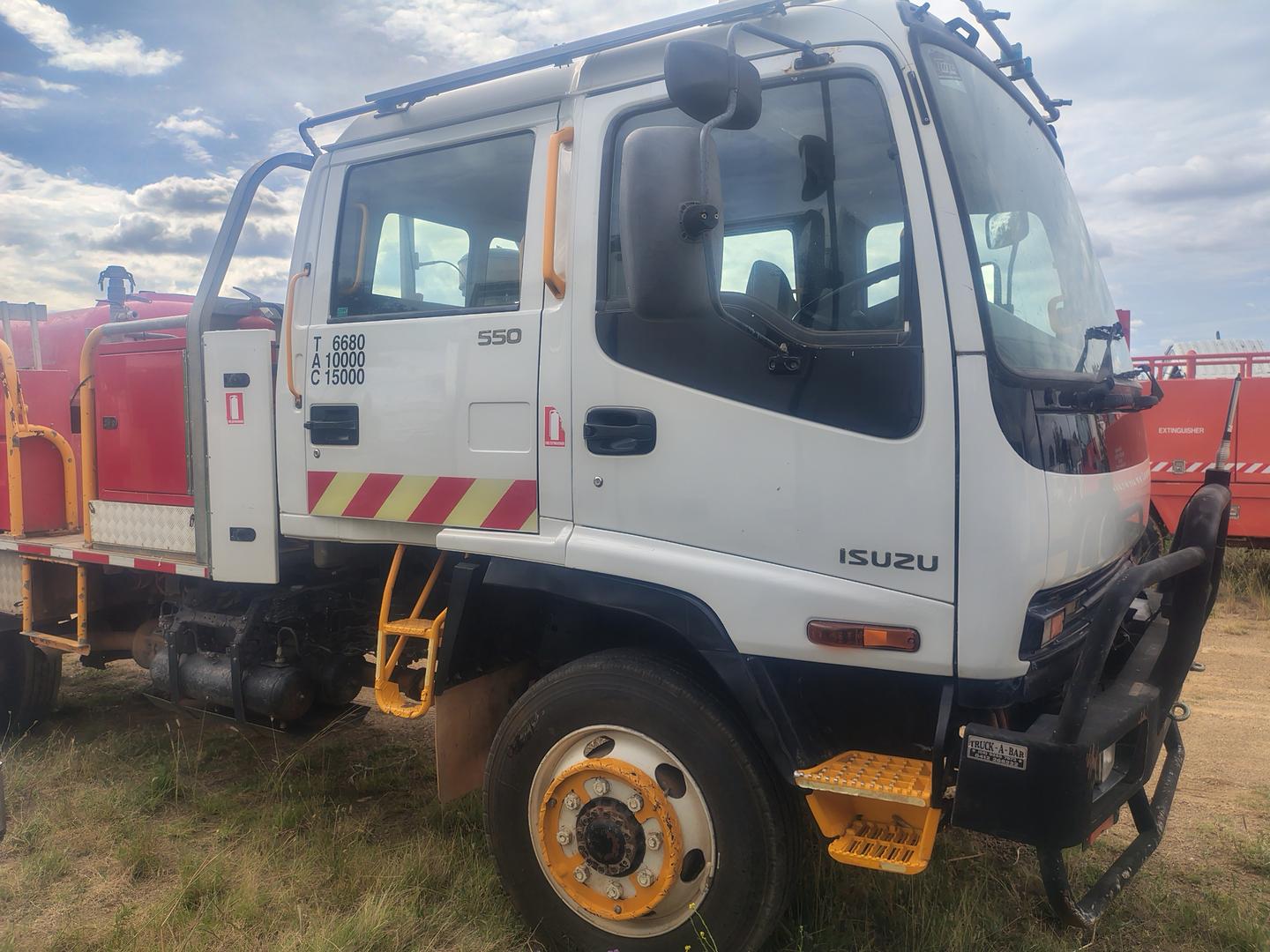 2006 ISUZU FSS F3 550 (4x4) 6 SP MANUAL CREW C/CHAS