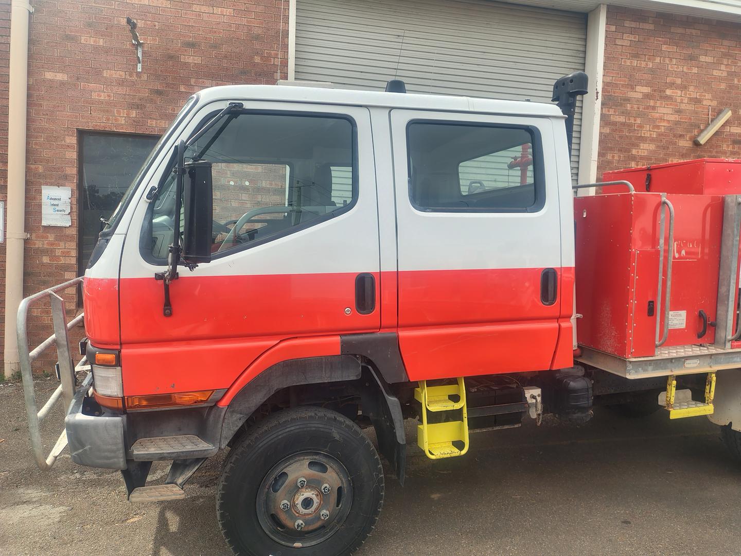 1999 MITSUBISHI CANTER EW6 MWB (4x4) FG637 5 SP MANUAL CREW C/CHAS