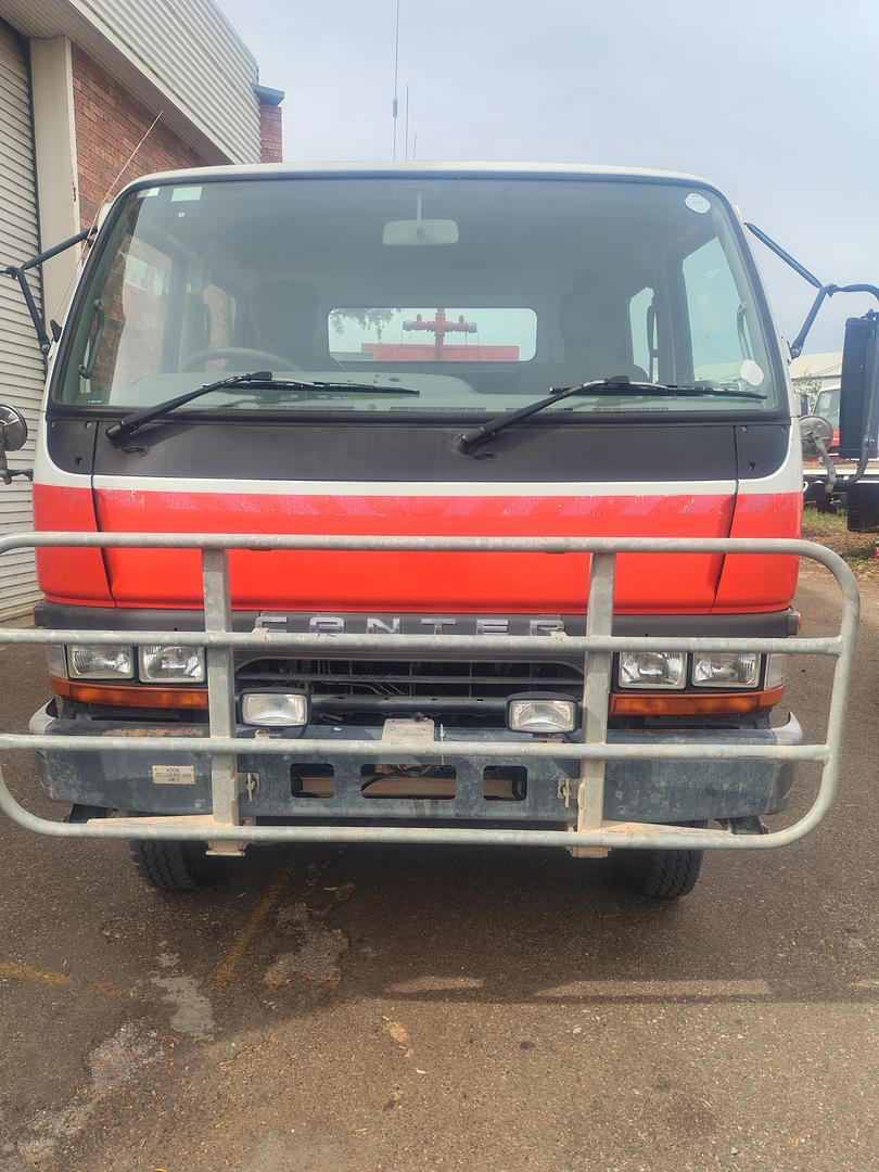 1999 MITSUBISHI CANTER EW6 MWB (4x4) FG637 5 SP MANUAL CREW C/CHAS
