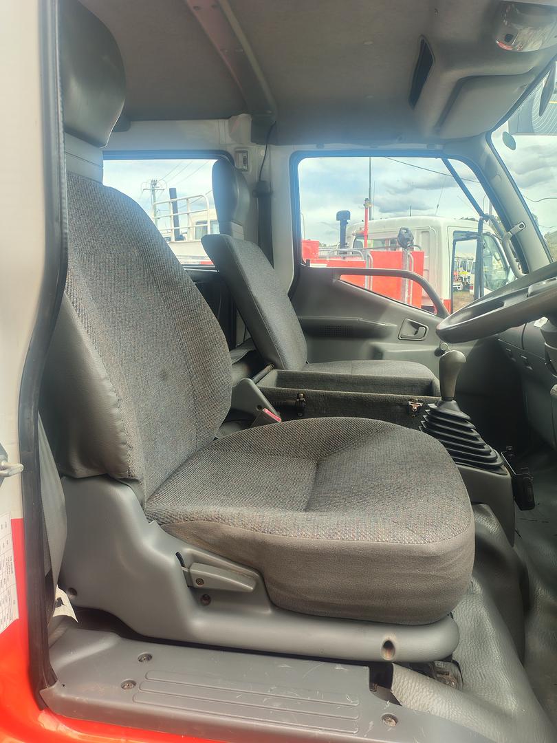 1999 MITSUBISHI CANTER EW6 MWB (4x4) FG637 5 SP MANUAL CREW C/CHAS