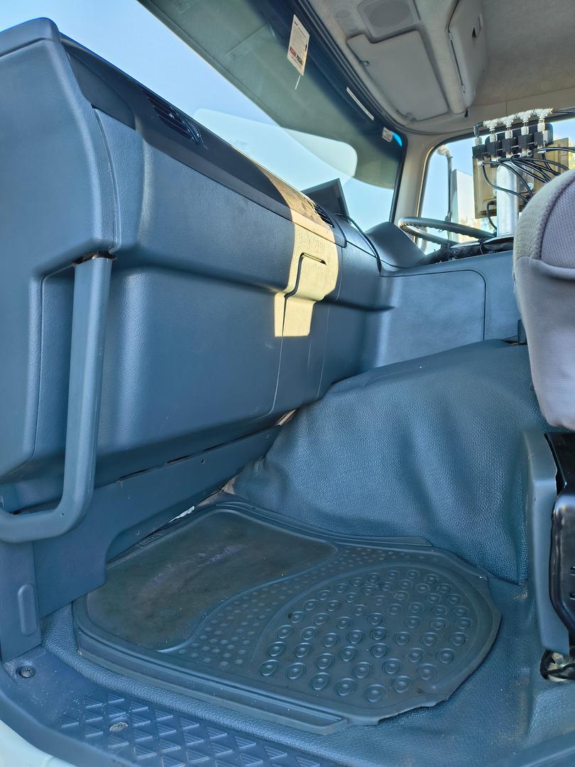 2010 MITSUBISHI FUSO FS FS MY08 52J LWB 18 SP MANUAL C/CHAS