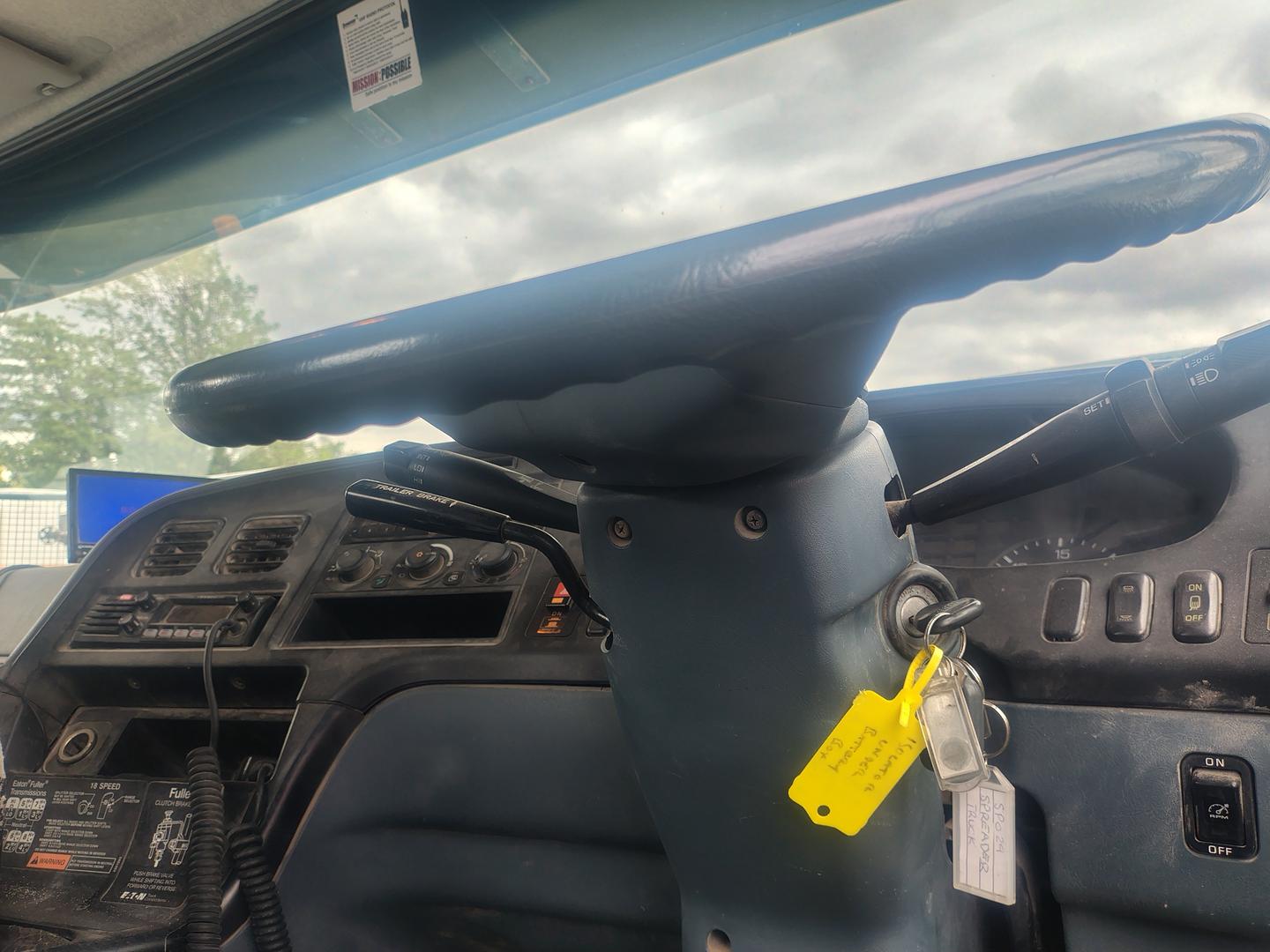 2010 MITSUBISHI FUSO FS FS MY08 52J LWB 18 SP MANUAL C/CHAS