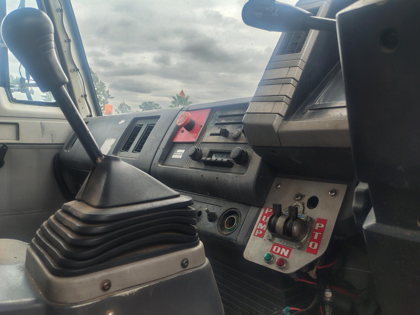1989 ISUZU FTS 700 (4x4) 6 SP MANUAL C/CHAS