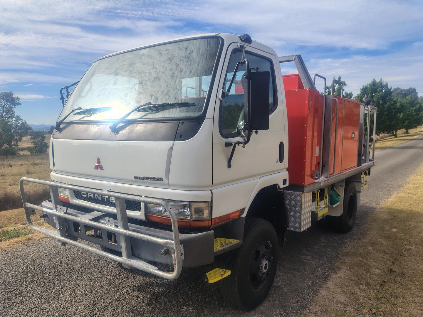 2007 MITSUBISHI FUSO CANTER 500/600 FG649 (4x4) MWB MANUAL FIRE TRUCK