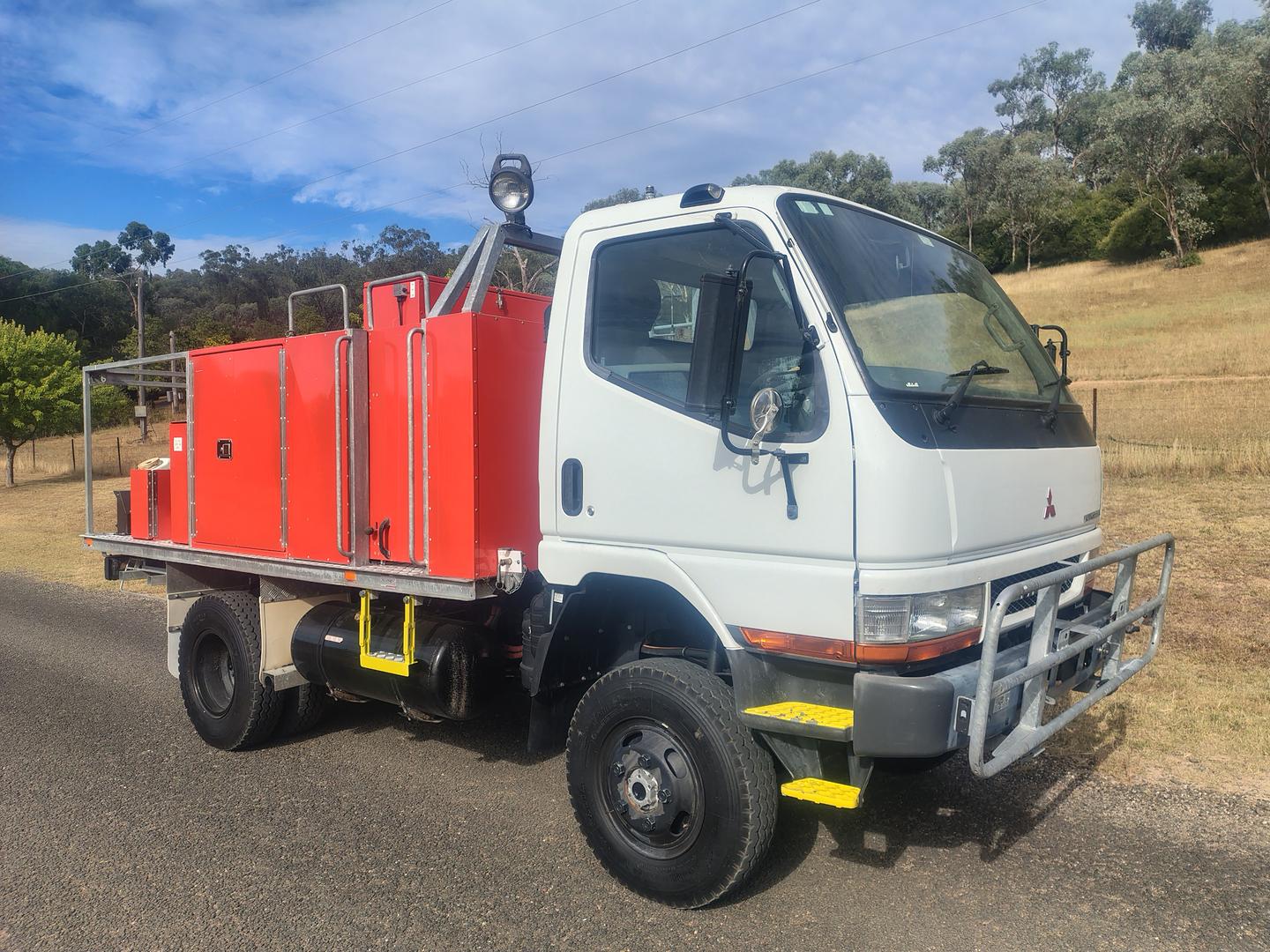 2007 MITSUBISHI FUSO CANTER 500/600 FG649 (4x4) MWB MANUAL FIRE TRUCK