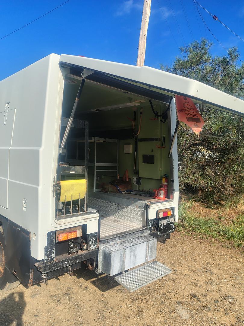 2000 MITSUBISHI CANTER 500/600 TRUCK