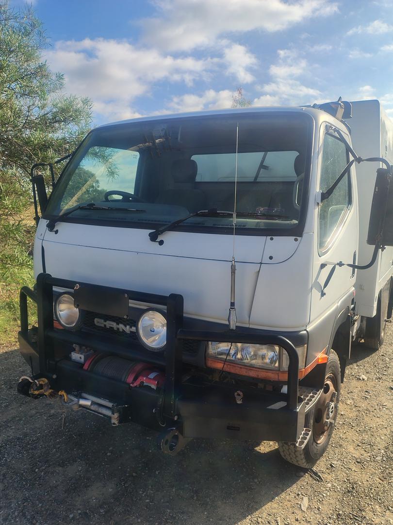 2000 MITSUBISHI CANTER 500/600 TRUCK