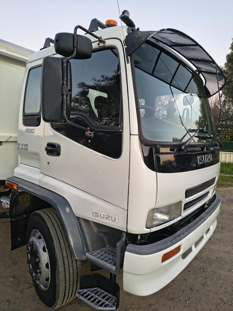2004 ISUZU FTR 900 LONG 7 SP MANUAL C/CHAS