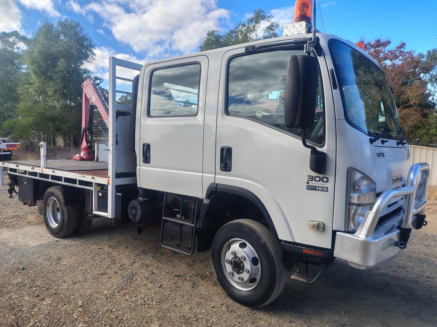 2012 ISUZU NPS NH 300 (4x4) CREW 6 SP MANUAL C/CHAS