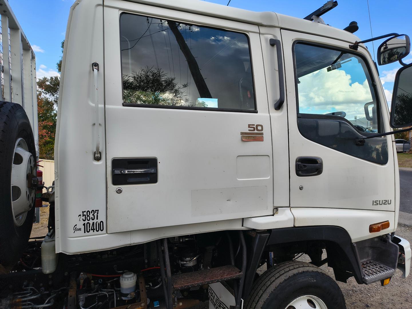 2007 ISUZU FRR F3 550 CREW 6 SP MANUAL C/CHAS