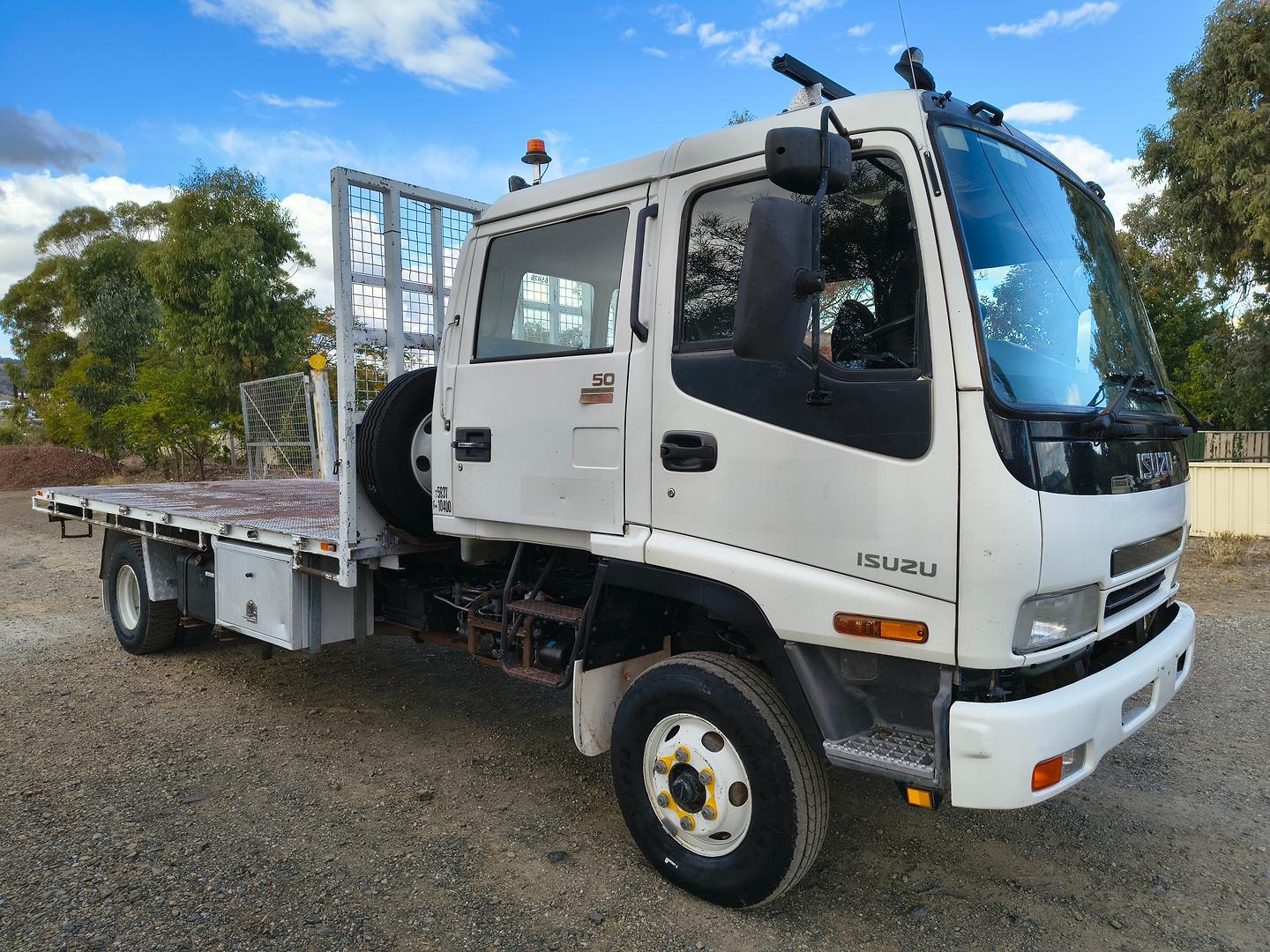 2007 ISUZU FRR F3 550 CREW 6 SP MANUAL C/CHAS