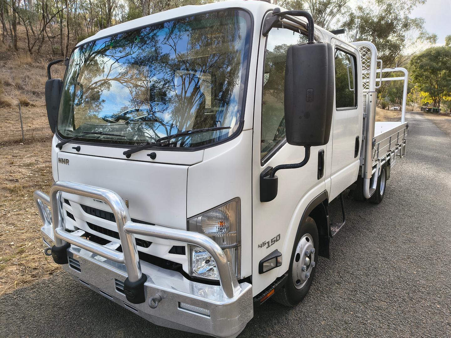 2017 ISUZU NNR N MY15 45-150 6 SP MANUAL CREW C/CHAS