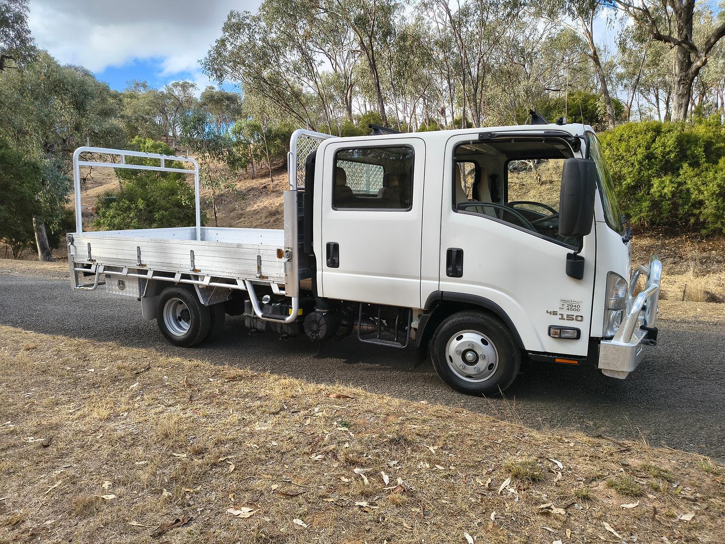 2017 ISUZU NNR N MY15 45-150 6 SP MANUAL CREW C/CHAS