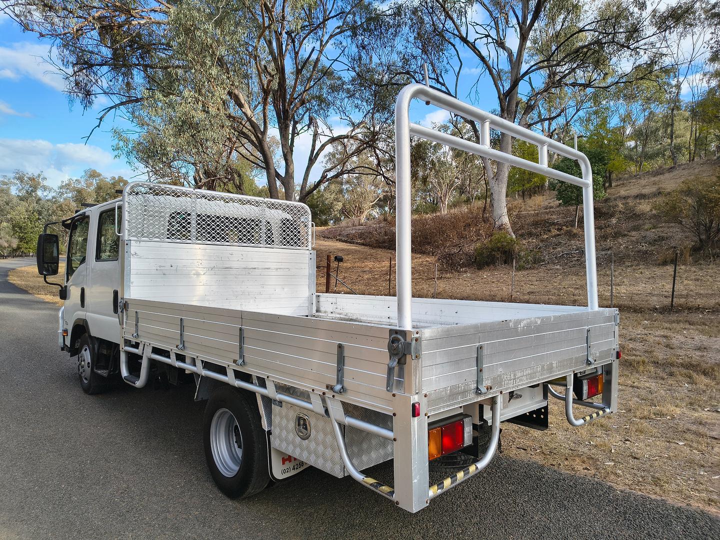 2017 ISUZU NNR N MY15 45-150 6 SP MANUAL CREW C/CHAS