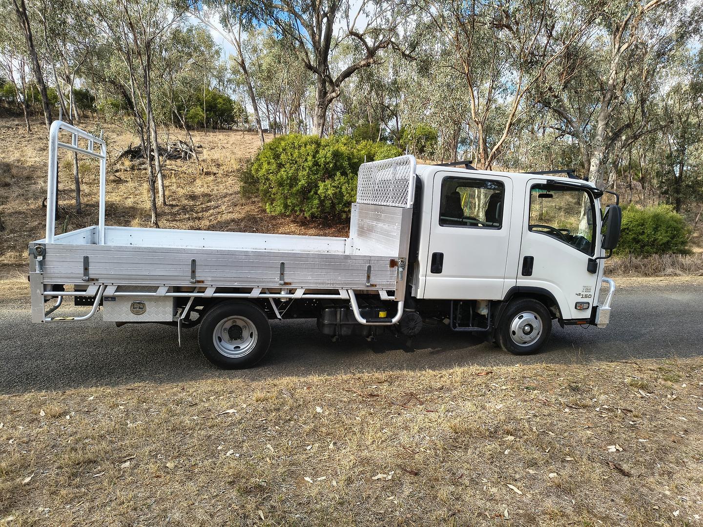 2017 ISUZU NNR N MY15 45-150 6 SP MANUAL CREW C/CHAS