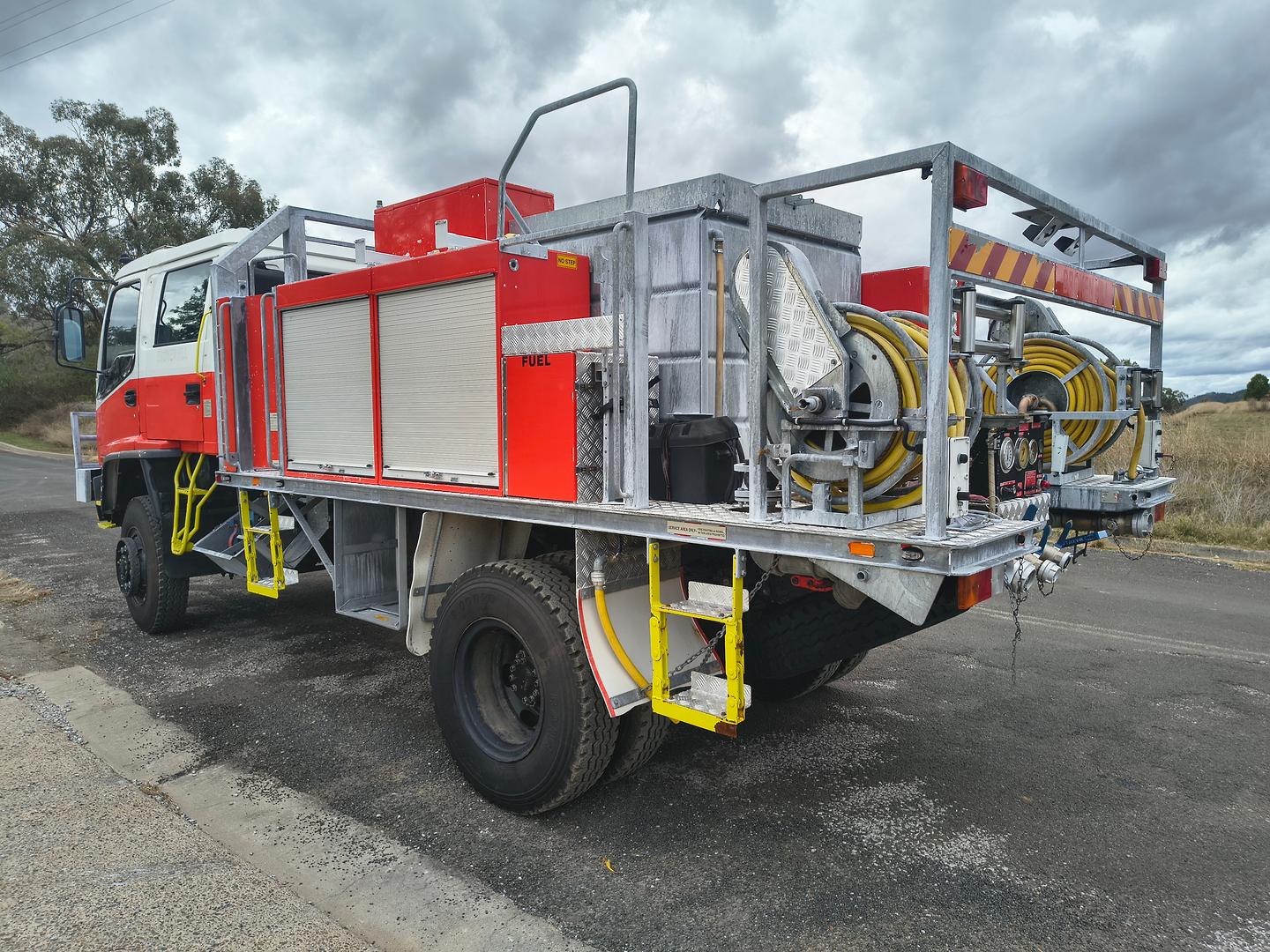 2002 ISUZU FTS FY 750 (4x4) 7 SP MANUAL + O/DRIVE CREW FIRE TRUCK