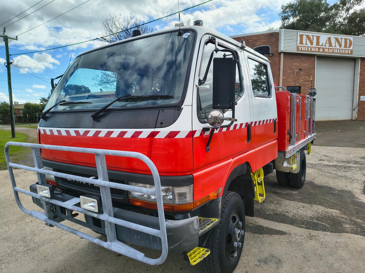 2001 MITSUBISHI CANTER EW MWB FE647 5 SP MANUAL CREW C/CHAS