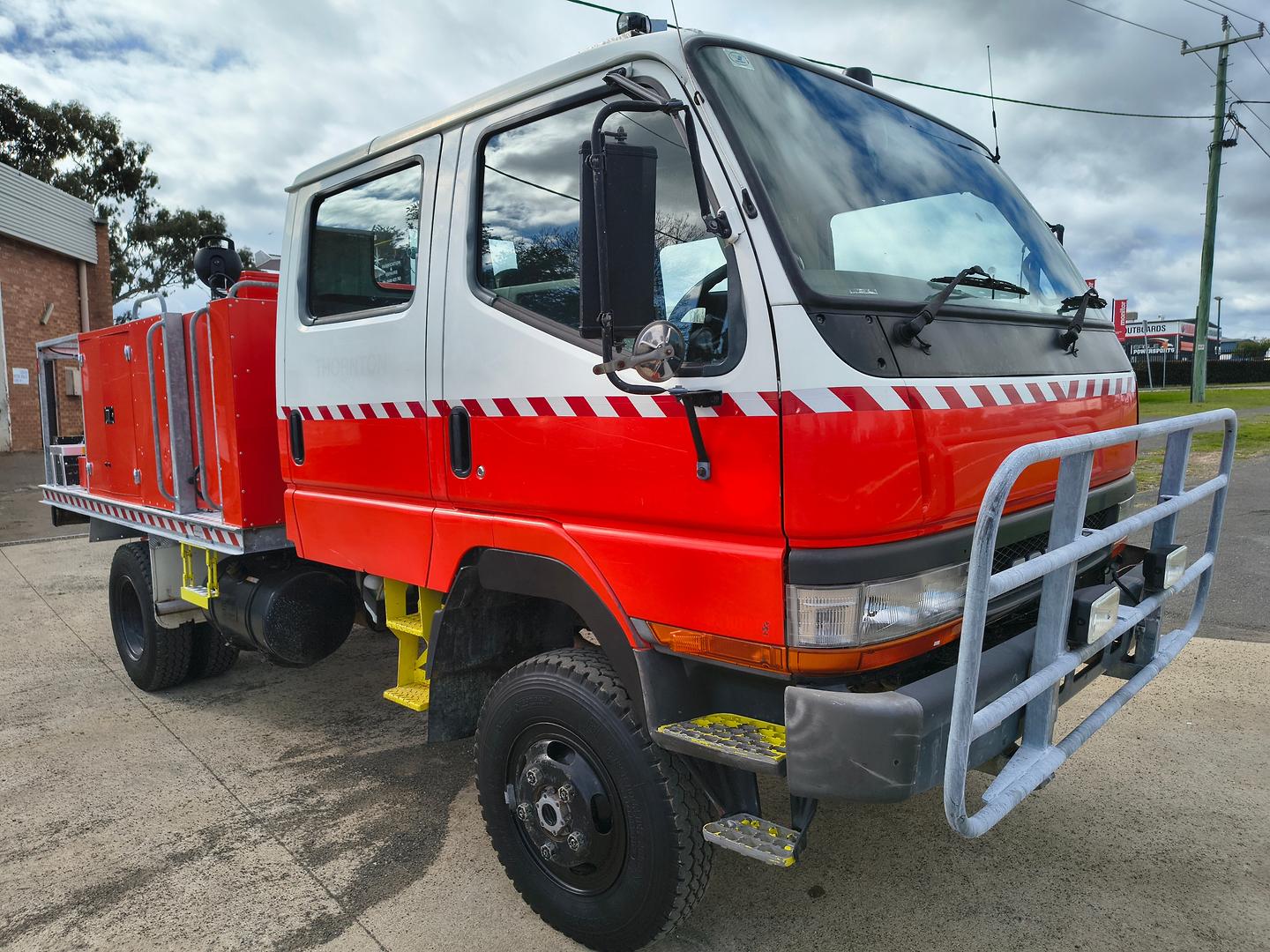 2001 MITSUBISHI CANTER EW MWB FE647 5 SP MANUAL CREW C/CHAS